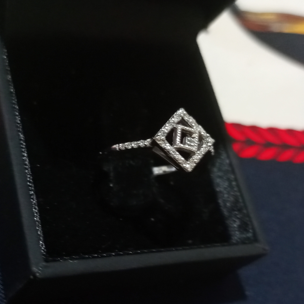 Kate McCullar 10kt white gold- Diamond Ring